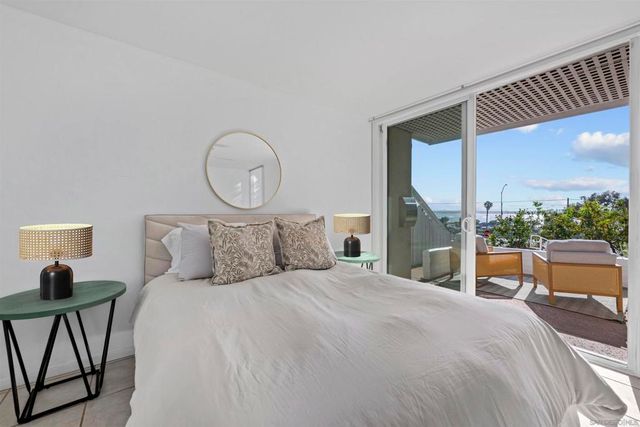 2885 McGraw St, San Diego, CA 92117