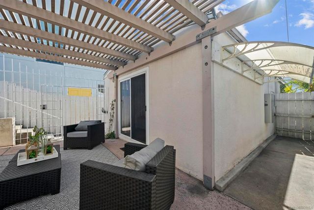 2885 McGraw St, San Diego, CA 92117