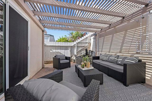 2885 McGraw St, San Diego, CA 92117