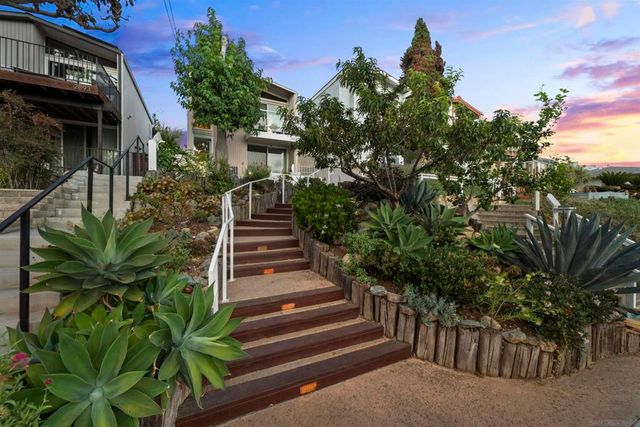 2885 McGraw St, San Diego, CA 92117