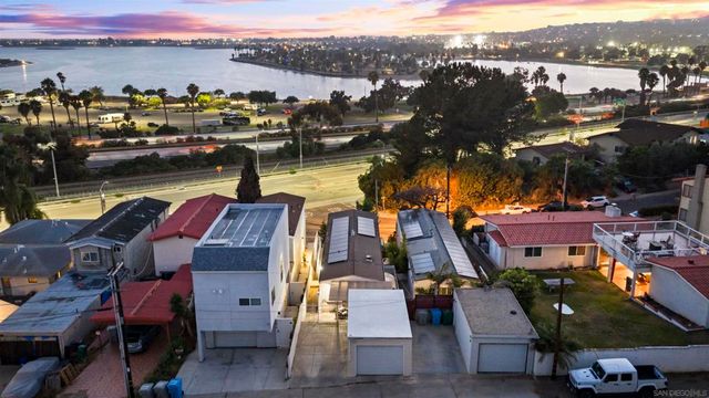 2885 McGraw St, San Diego, CA 92117