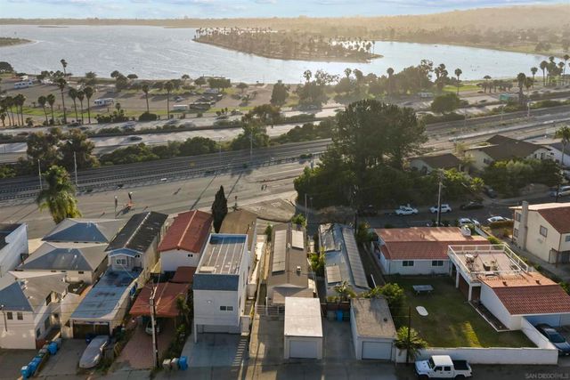 2885 McGraw St, San Diego, CA 92117