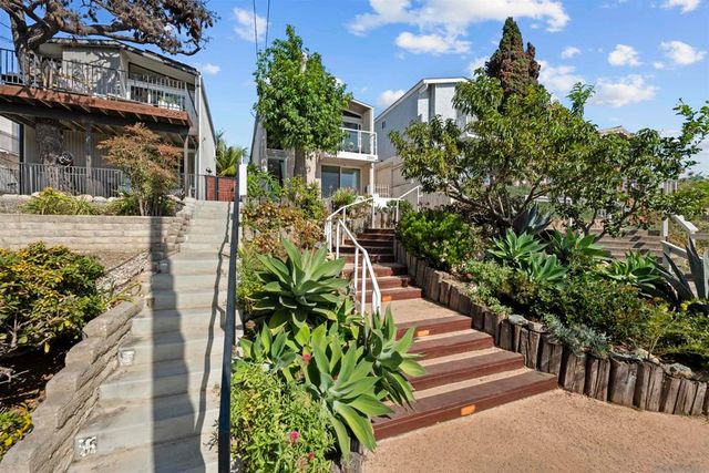 2885 McGraw St, San Diego, CA 92117