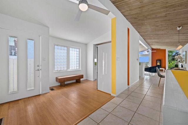 2885 McGraw St, San Diego, CA 92117
