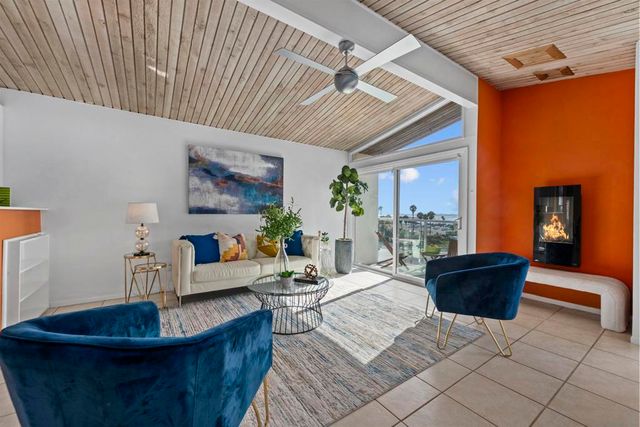 2885 McGraw St, San Diego, CA 92117