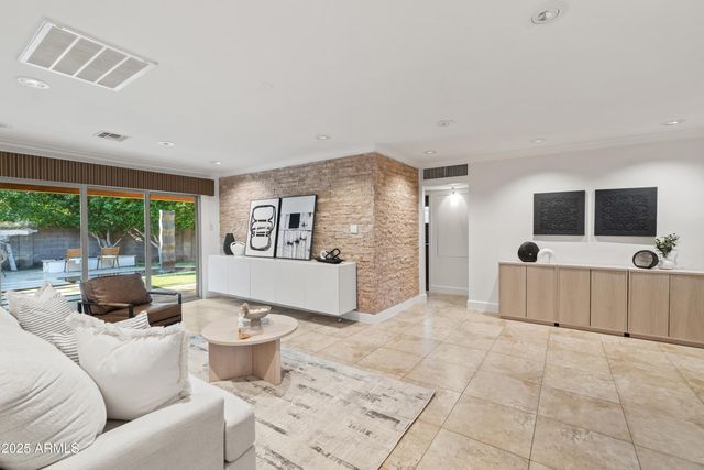 6008 N 9TH Street, Phoenix, AZ 85014