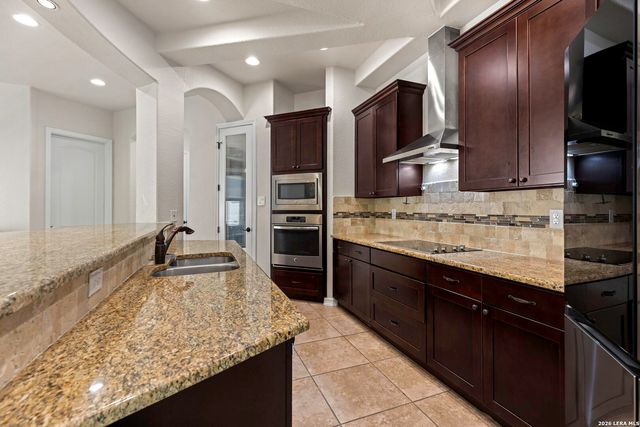 6131 Lowrie, San Antonio, TX 78239