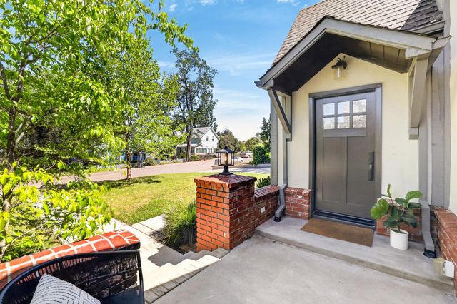 809 Figueroa St, Folsom, CA 95630