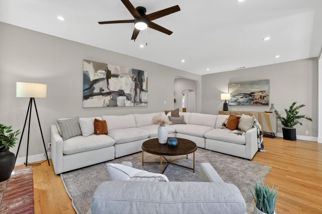 809 Figueroa St, Folsom, CA 95630