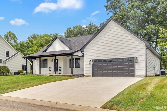 829 Spyglass Hill Drive, Bedford, IN 47421