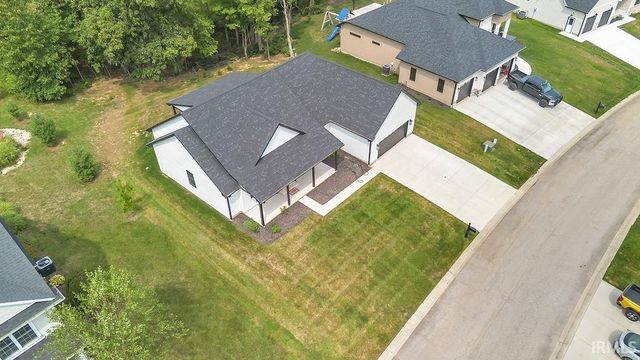 829 Spyglass Hill Drive, Bedford, IN 47421