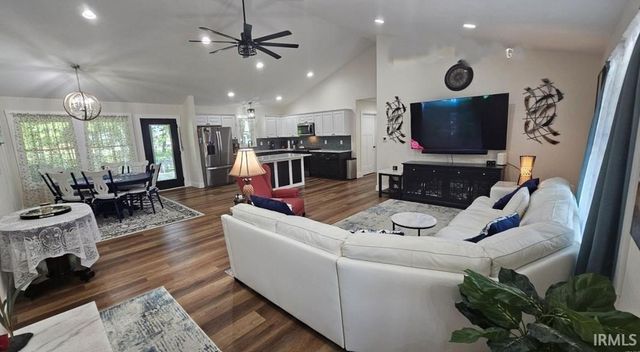 829 Spyglass Hill Drive, Bedford, IN 47421