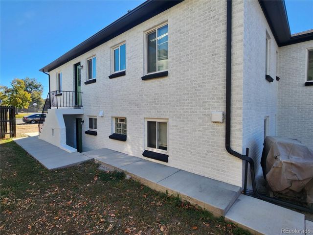 3233 N Steele Street, Denver, CO 80205