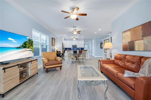 746 101st AVE N, Naples, FL 34108