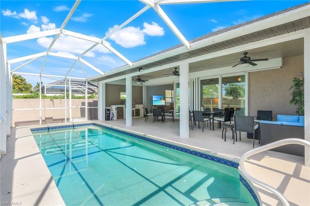 746 101st AVE N, Naples, FL 34108