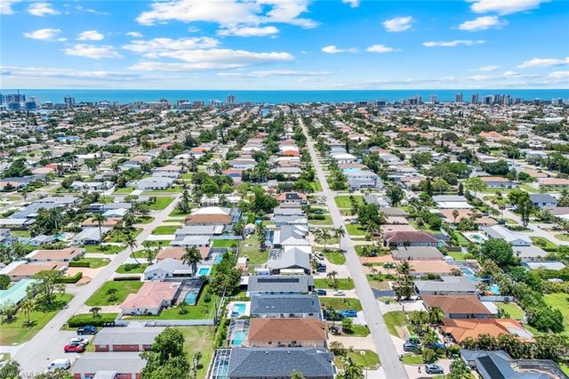 746 101st AVE N, Naples, FL 34108