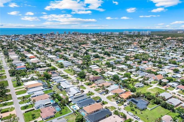 746 101st AVE N, Naples, FL 34108