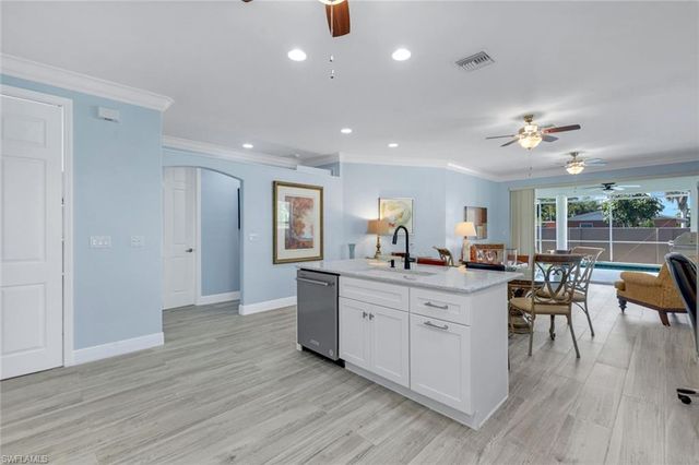 746 101st AVE N, Naples, FL 34108