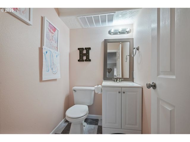 104 ROLEY Ct, Kelso, WA 98626