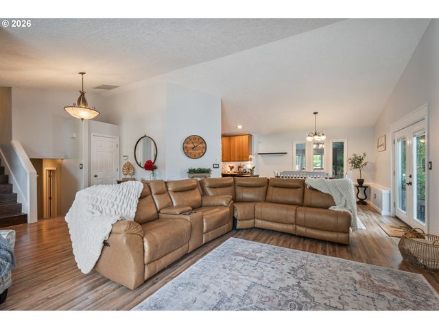 104 ROLEY Ct, Kelso, WA 98626