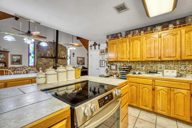 1470 Fellowship Lane, Madisonville, TX 77864