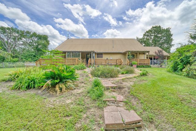1470 Fellowship Lane, Madisonville, TX 77864