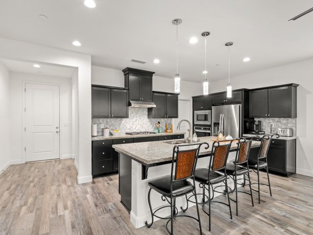 4080 San Jose Avenue, Clovis, CA 93619