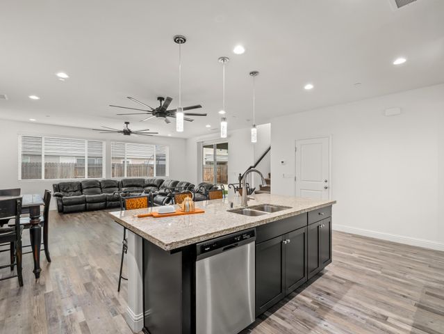 4080 San Jose Avenue, Clovis, CA 93619