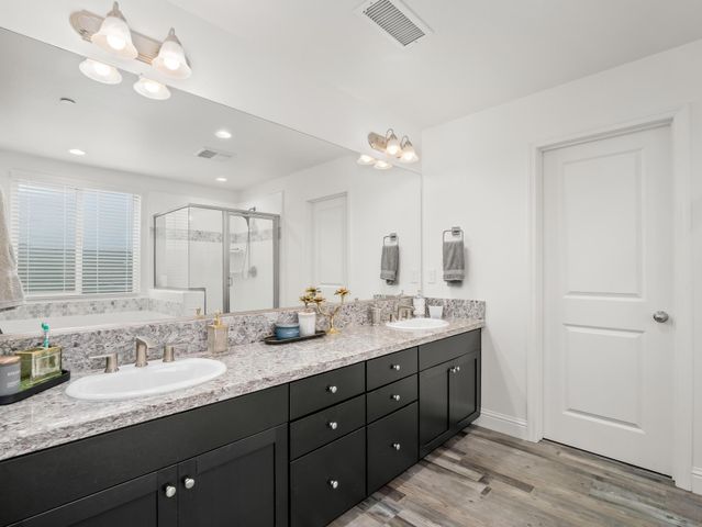 4080 San Jose Avenue, Clovis, CA 93619