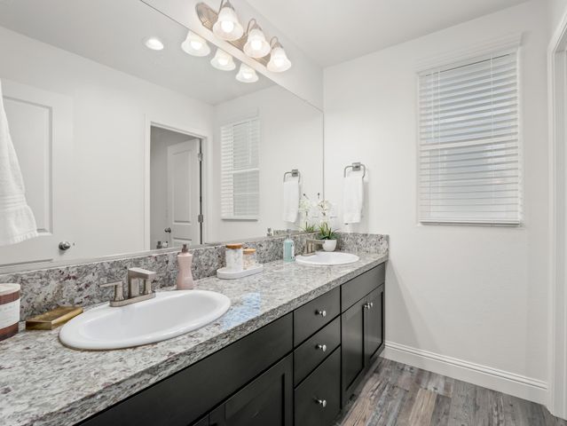 4080 San Jose Avenue, Clovis, CA 93619