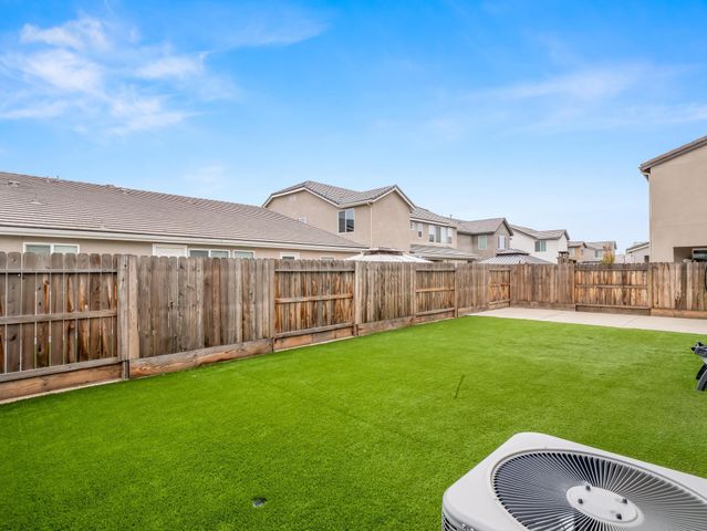 4080 San Jose Avenue, Clovis, CA 93619