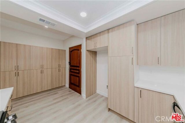 1138 S Serrano Avenue 102, Los Angeles, CA 90006