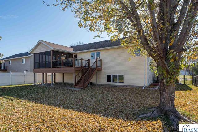 124 Lynx Lane, Mankato, MN 56001