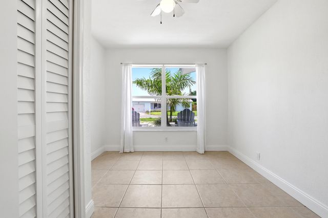 701 SW 27th Place, Boynton Beach, FL 33435