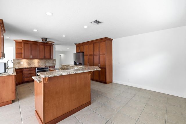 701 SW 27th Place, Boynton Beach, FL 33435