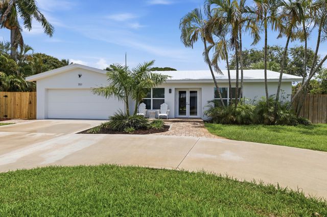 701 SW 27th Place, Boynton Beach, FL 33435