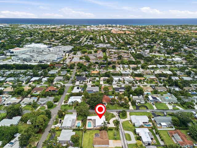 701 SW 27th Place, Boynton Beach, FL 33435