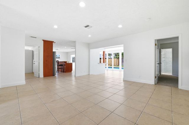 701 SW 27th Place, Boynton Beach, FL 33435