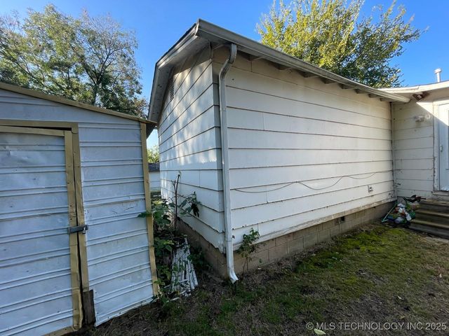 145 S 36th West Avenue, Tulsa, OK 74127