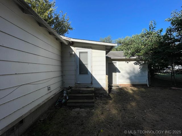 145 S 36th West Avenue, Tulsa, OK 74127