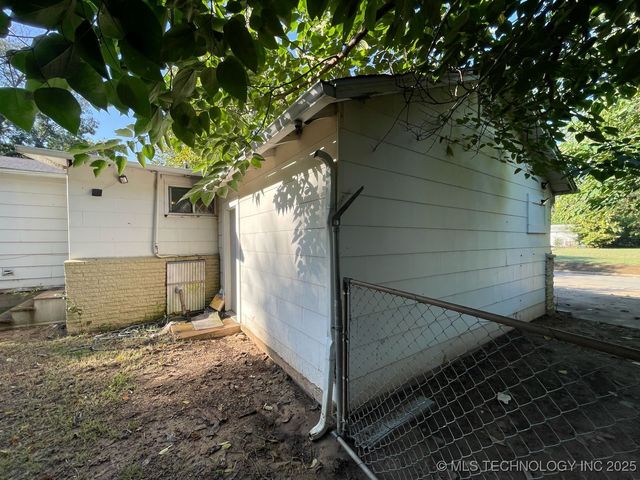 145 S 36th West Avenue, Tulsa, OK 74127