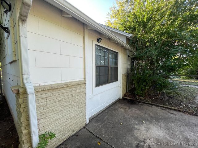 145 S 36th West Avenue, Tulsa, OK 74127