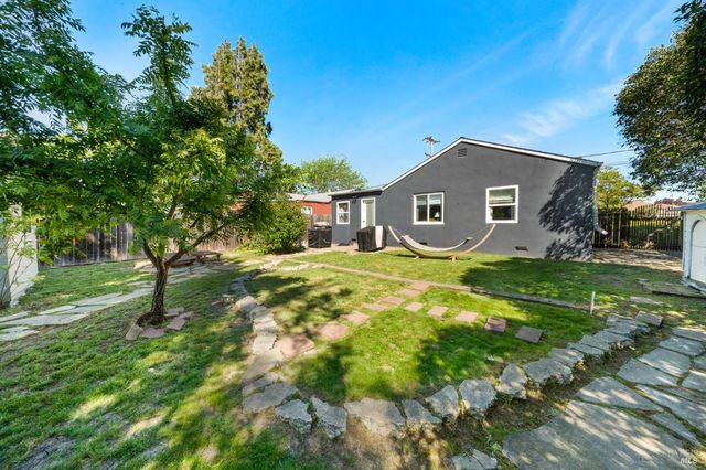 863 Oakwood Ave, Vallejo, CA 94591