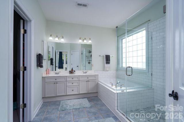 12511 Bannock Drive, Charlotte, NC 28277