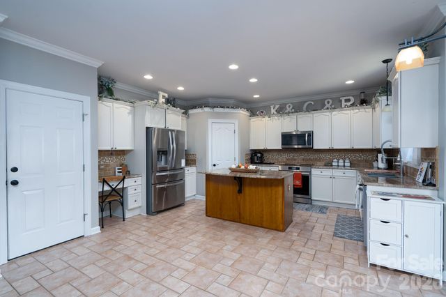 12511 Bannock Drive, Charlotte, NC 28277