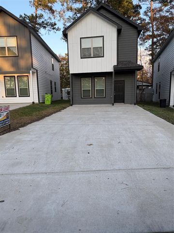 10196 Barberry Street, Willis, TX 77318