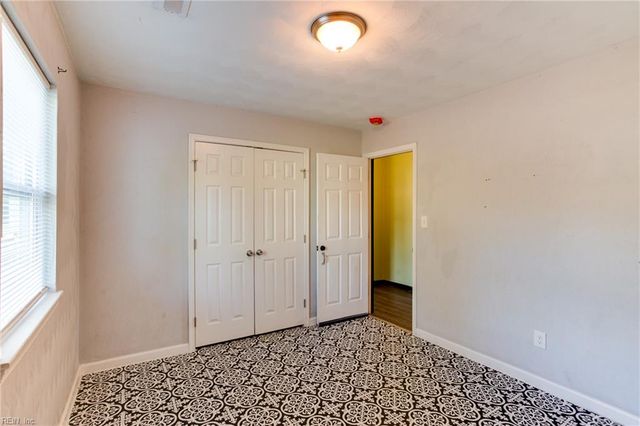 20 Mac Alva DR, Hampton, VA 23669