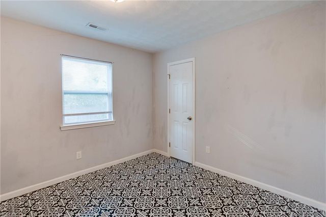 20 Mac Alva DR, Hampton, VA 23669