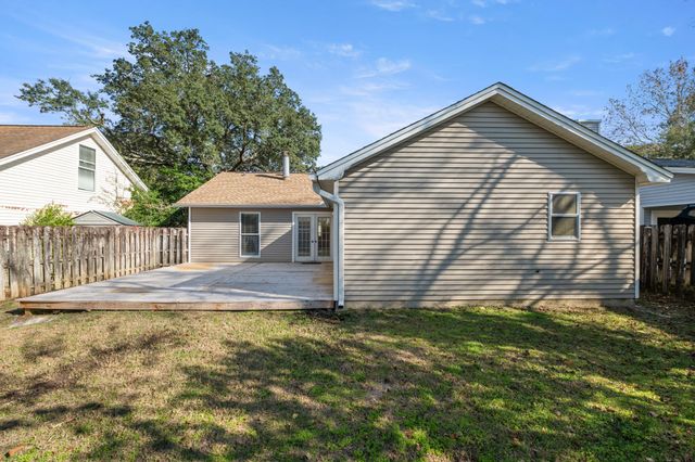 3022 Blue Pine Lane, Niceville, FL 32578