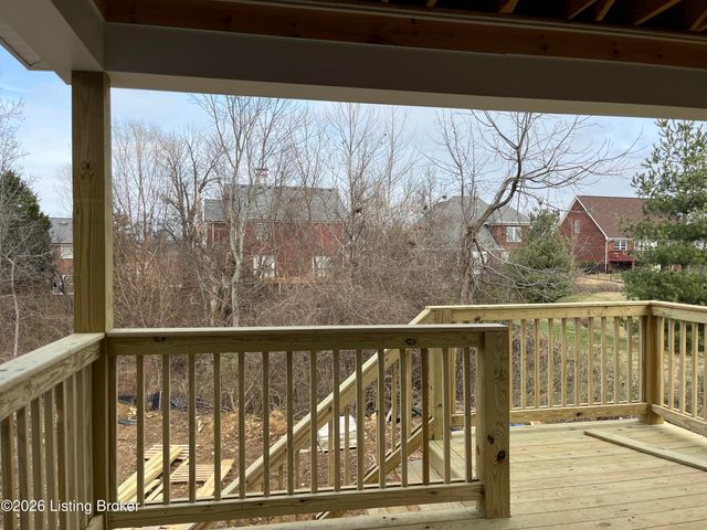 8824 Sanctuary Ln, Louisville, KY 40291